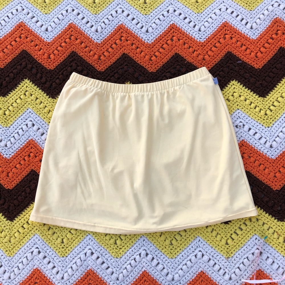 90s yellow nike skort